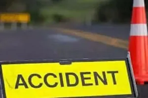 Shahjahanpur Accident: ट्रक से टकराई बारातियों की कार, तीन लोगों की मौत... चार अन्य घायल
