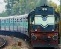 बलिया में ट्रेन की चपेट में आने से किशोर की मौत,  मचा कोहराम
