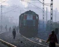Maharashtra News: ट्रेन की चपेट में आने से तीन रेलकर्मियों की दर्दनाक मौत