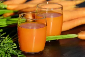 Carrot Juice Benefits: आंखों की रोशनी से लेकर स्किन तक के लिए फायदेमंद है ये जूस, इम्यूनिटी भी होगी स्ट्रांग