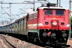Indian Railways: रेल लाइन दोहरीकरण के कारण कई ट्रेनें निरस्त, इनका बदला रूट, देखें पूरी लिस्ट