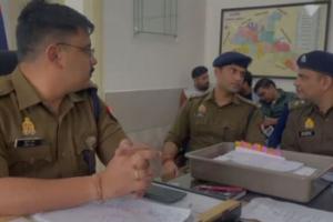 Agra News: पुलिस को मिली बड़ी सफलता, सेना में इस्तेमाल होने वाली दवाओं का जखीरा बरामद, 7 गिरफ्तार