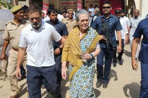 राजनीति: अमेठी को अलविदा, रायबरेली पर फिदा